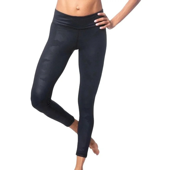 Vie Active Rockell 7/8 Leggings in Black Camo Brushed Size Small - Picture 1 of 6